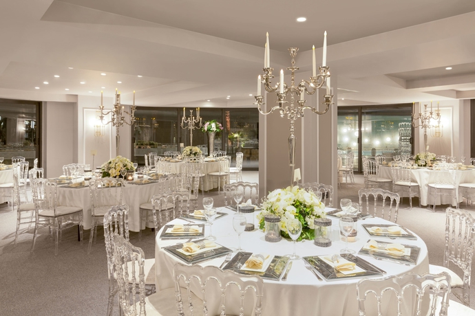 Imagen de los interiores del Hotel Doubletree By Hilton Izmir Airport. Foto 19