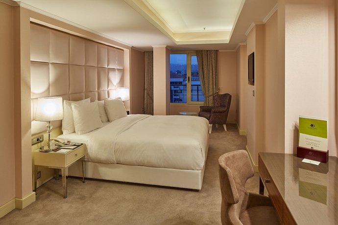 Imagen general del Hotel Doubletree By Hilton Izmir - Alsancak. Foto 3