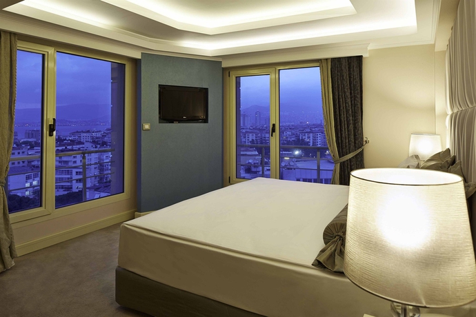 Imagen de la habitación del Hotel Doubletree By Hilton Izmir - Alsancak. Foto 11