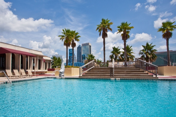 Imagen de la piscina del Hotel Doubletree By Hilton Jacksonville Riverfront. Foto 13