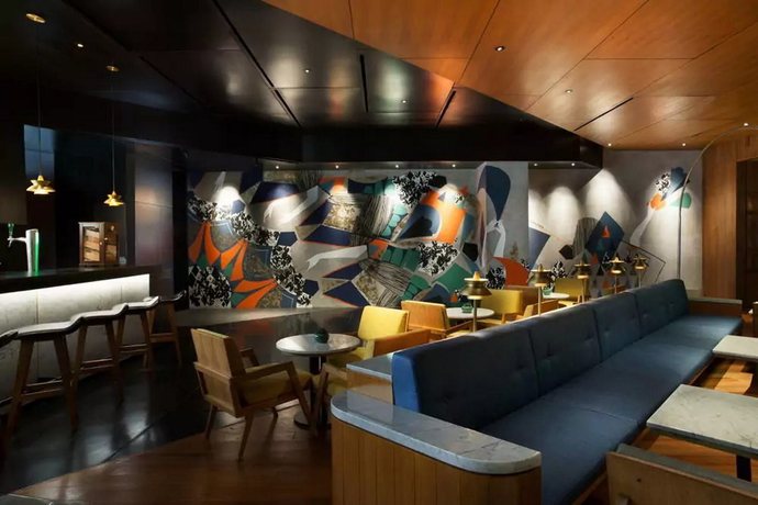 Imagen del bar/restaurante del Hotel Doubletree By Hilton Jakarta - Diponegoro. Foto 2