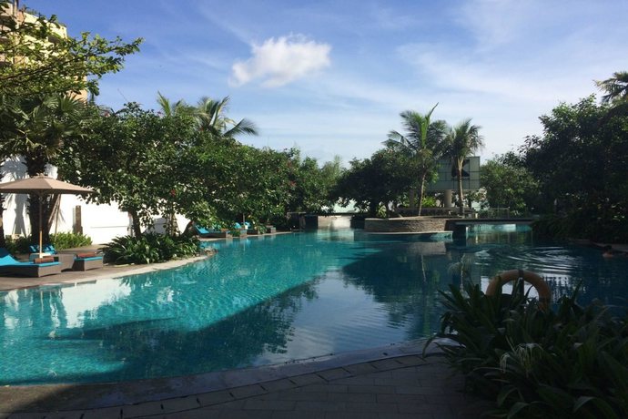 Imagen de la piscina del Hotel Doubletree By Hilton Jakarta - Diponegoro. Foto 12