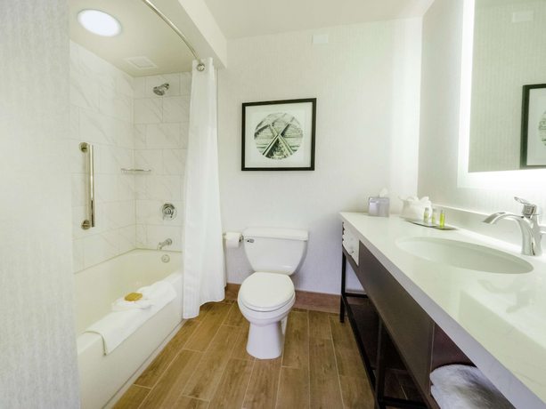 Imagen de la habitación del Hotel Doubletree By Hilton Jamestown. Foto 4