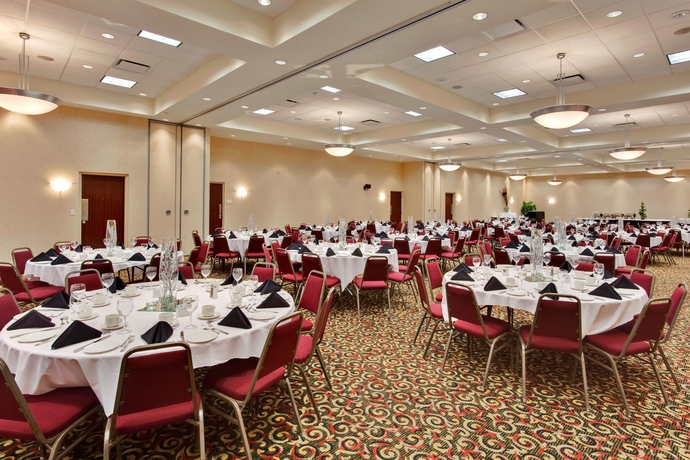 Imagen de los interiores del Hotel Doubletree By Hilton Kitchener. Foto 7