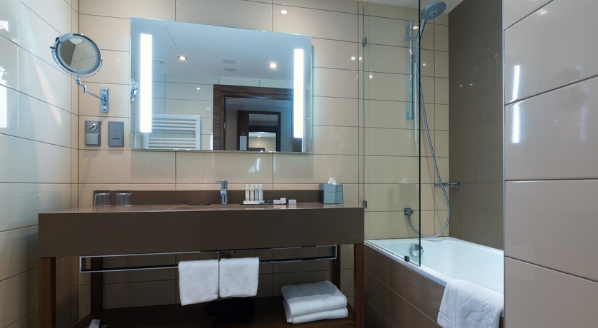 Imagen de la habitación del Hotel Doubletree By Hilton Krakow and Convention Center. Foto 5