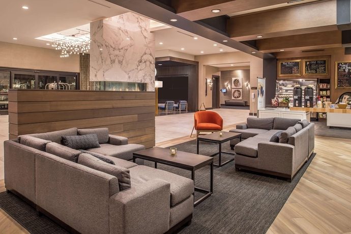Imagen de los interiores del Hotel Doubletree By Hilton Lafayette East. Foto 15