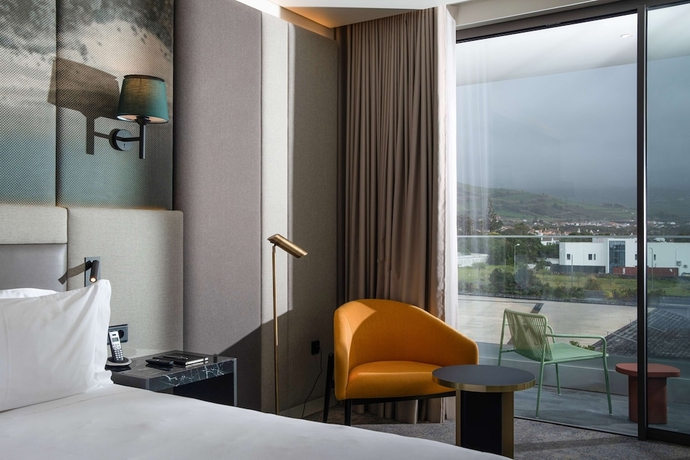 Imagen de la habitación del Hotel Doubletree By Hilton Lagoa Azores. Foto 14