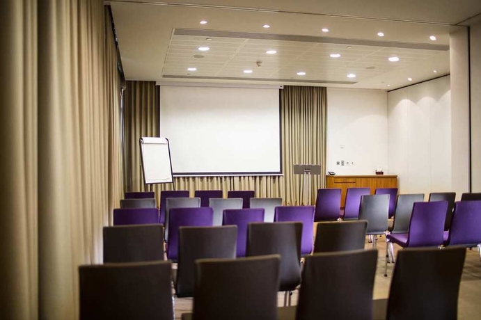 Imagen de los interiores del Hotel Doubletree By Hilton Leeds City Centre. Foto 12