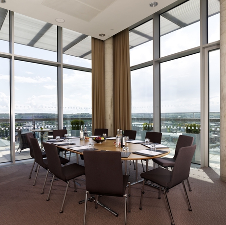 Imagen de los interiores del Hotel Doubletree By Hilton Leeds City Centre. Foto 13