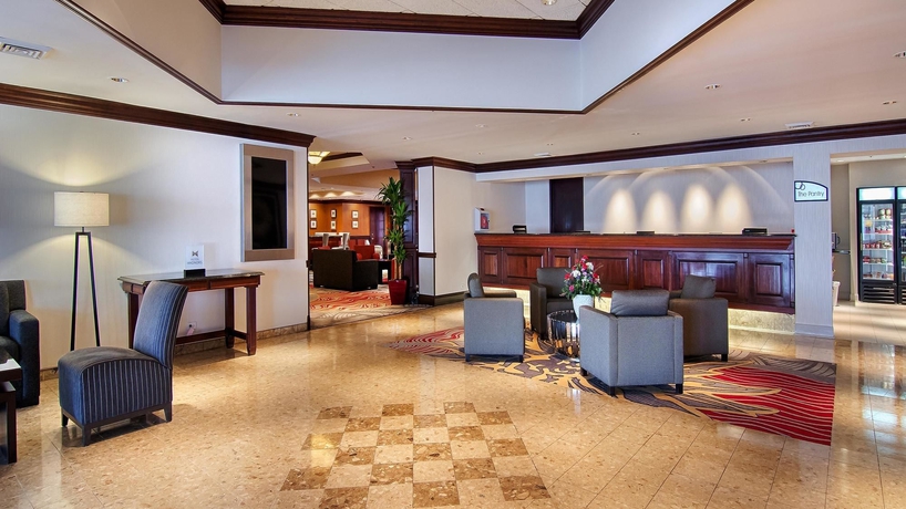 Imagen de los interiores del Hotel Doubletree By Hilton Lisle Naperville. Foto 7