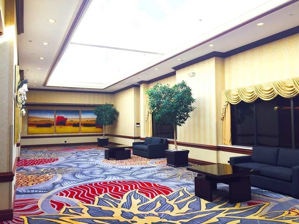 Imagen de los interiores del Hotel Doubletree By Hilton Lisle Naperville. Foto 16