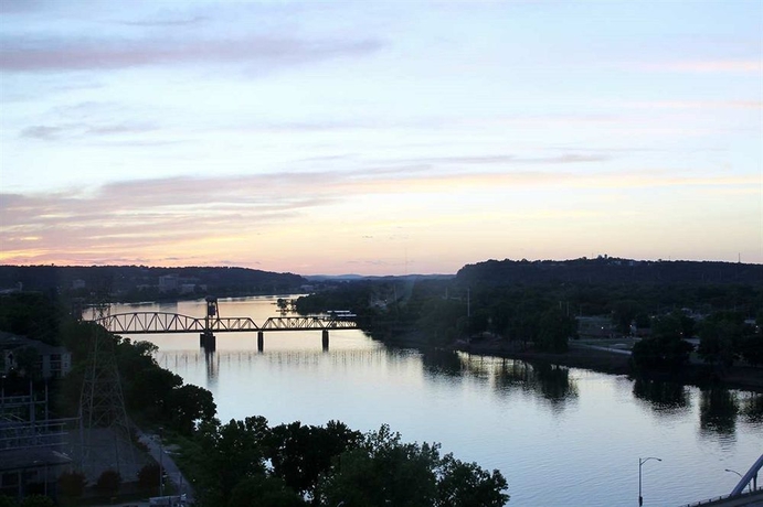 Imagen general del Hotel Doubletree By Hilton Little Rock. Foto 3