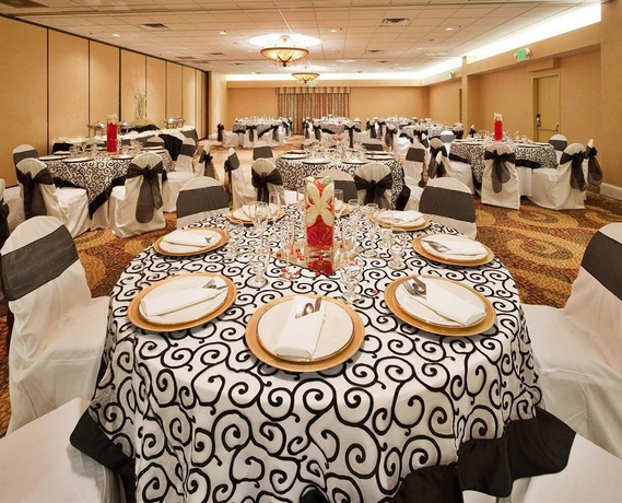 Imagen de los interiores del Hotel Doubletree By Hilton Livermore, Ca. Foto 9