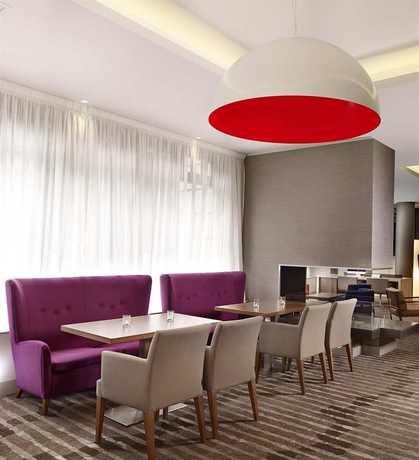 Imagen del bar/restaurante del Hotel Doubletree By Hilton London Angel Kings Cross. Foto 3