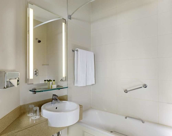 Imagen de la habitación del Hotel Doubletree By Hilton London Angel Kings Cross. Foto 9