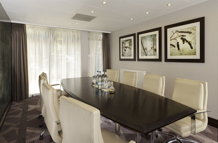 Imagen de los interiores del Hotel Doubletree By Hilton London - Ealing. Foto 15