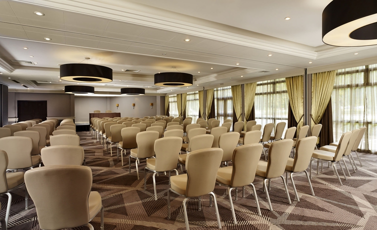 Imagen de los interiores del Hotel Doubletree By Hilton London - Ealing. Foto 16