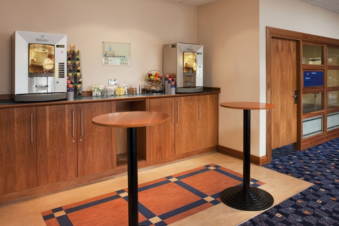 Imagen de los interiores del Hotel Doubletree By Hilton London Elstree. Foto 10