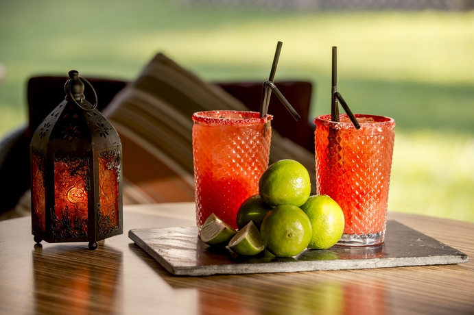 Imagen del bar/restaurante del Hotel Doubletree By Hilton London Kensington. Foto 5