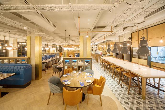 Imagen del bar/restaurante del Hotel Doubletree By Hilton London Kingston Upon Thames. Foto 3