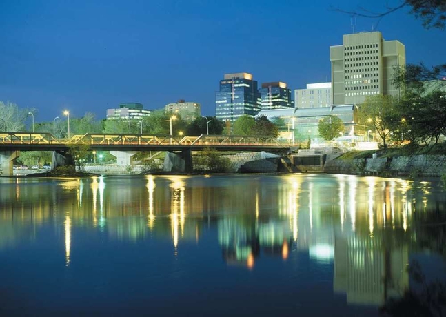 Imagen de los exteriores del Hotel Doubletree By Hilton London Ontario. Foto 7