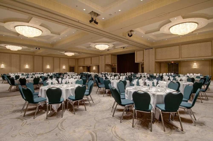 Imagen de los interiores del Hotel Doubletree By Hilton London Ontario. Foto 11