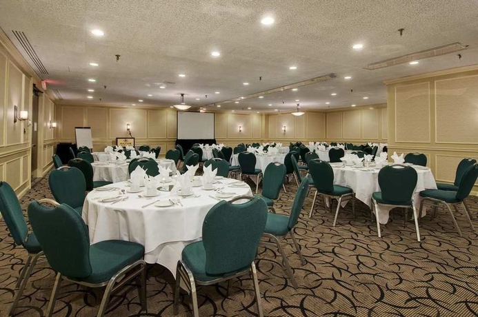 Imagen de los interiores del Hotel Doubletree By Hilton London Ontario. Foto 12