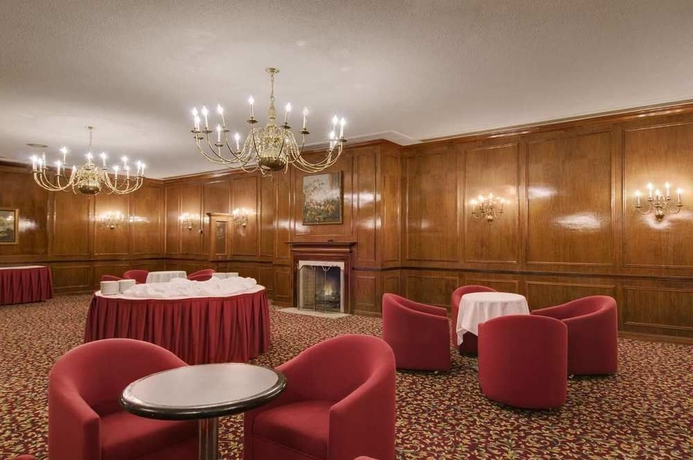 Imagen de los interiores del Hotel Doubletree By Hilton London Ontario. Foto 14