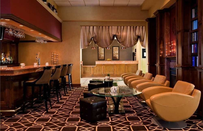 Imagen del bar/restaurante del Hotel Doubletree By Hilton Los Angeles - Commerce. Foto 4