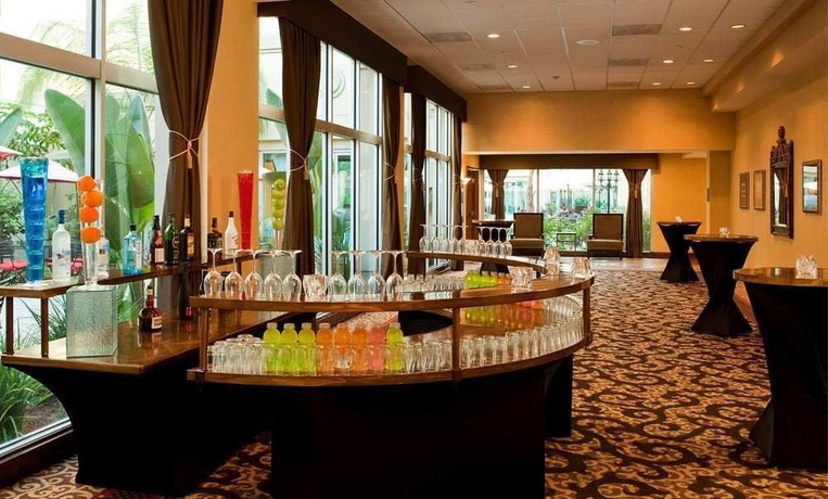 Imagen de los interiores del Hotel Doubletree By Hilton Los Angeles - Commerce. Foto 11