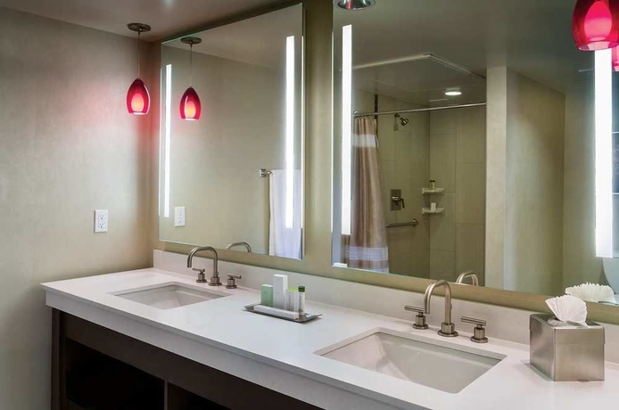 Imagen de la habitación del Hotel Doubletree By Hilton Los Angeles Downtown. Foto 6