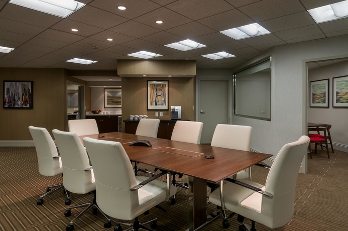 Imagen de los interiores del Hotel Doubletree By Hilton Los Angeles Downtown. Foto 13