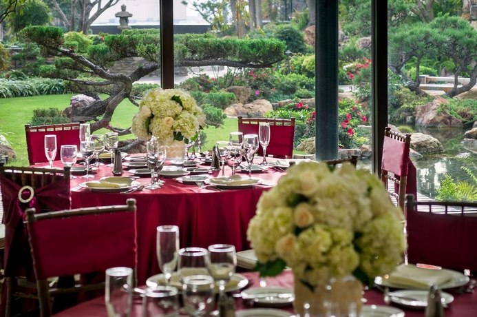 Imagen del bar/restaurante del Hotel Doubletree By Hilton Los Angeles Downtown. Foto 2