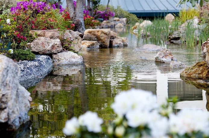 Imagen de los exteriores del Hotel Doubletree By Hilton Los Angeles Downtown. Foto 11