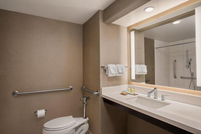 Imagen de la habitación del Hotel Doubletree By Hilton Los Angeles - Norwalk. Foto 9