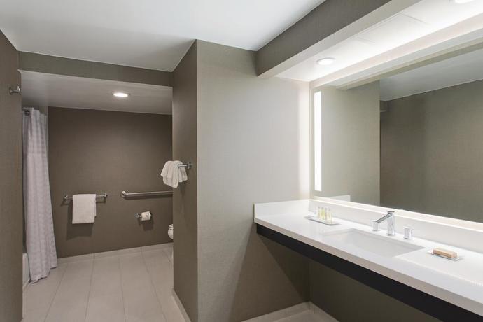 Imagen de la habitación del Hotel Doubletree By Hilton Los Angeles - Norwalk. Foto 11