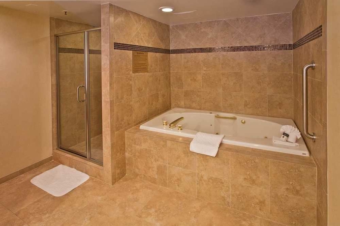 Imagen de la habitación del Hotel Doubletree By Hilton Los Angeles - Rosemead. Foto 5