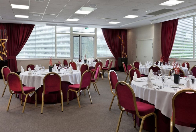 Imagen de los interiores del Hotel Doubletree By Hilton Lyon Eurexpo. Foto 12