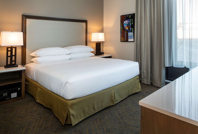 Imagen de la habitación del Hotel Doubletree By Hilton Madison East. Foto 6