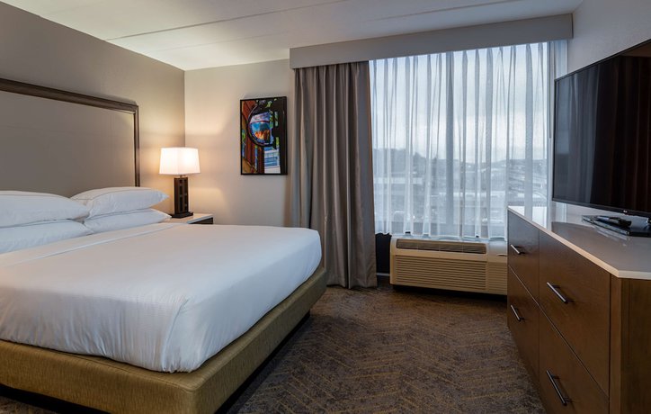 Imagen de la habitación del Hotel Doubletree By Hilton Madison East. Foto 7