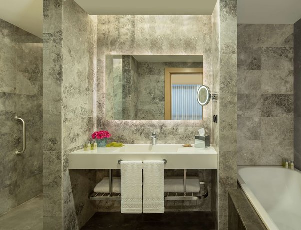 Imagen de la habitación del Hotel Doubletree By Hilton Manisa. Foto 15