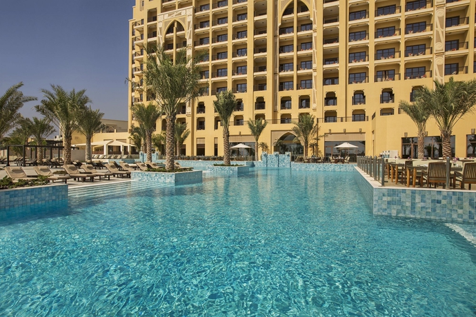 Imagen de la piscina del Hotel Doubletree By Hilton Marjan Island Resort and Spa. Foto 16