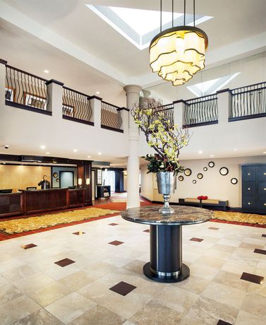 Imagen de los interiores del Hotel Doubletree By Hilton Mclean Tysons. Foto 11