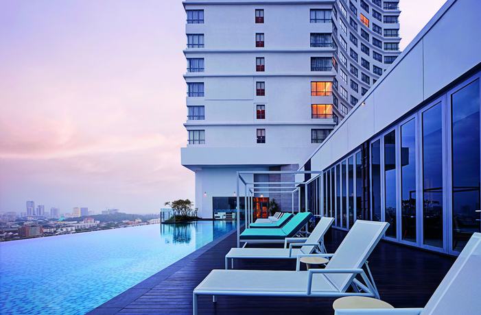 Imagen de la piscina del Hotel Doubletree By Hilton Melaka. Foto 20