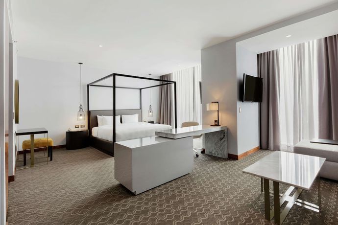 Imagen de la habitación del Hotel Doubletree By Hilton Mexico City Santa Fe. Foto 2