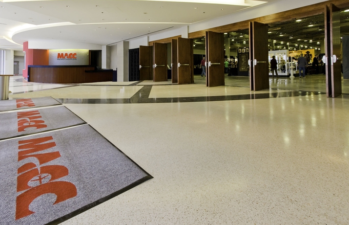 Imagen de los interiores del Hotel Doubletree By Hilton Miami Airport and Convention Center. Foto 13