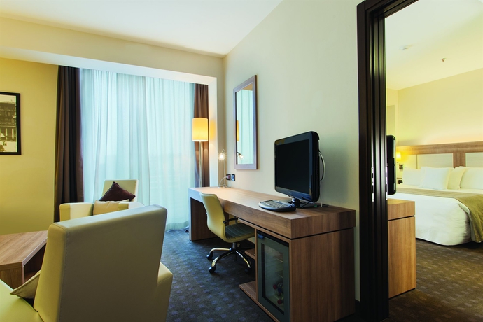 Imagen de los interiores del Hotel Doubletree By Hilton Milan. Foto 15