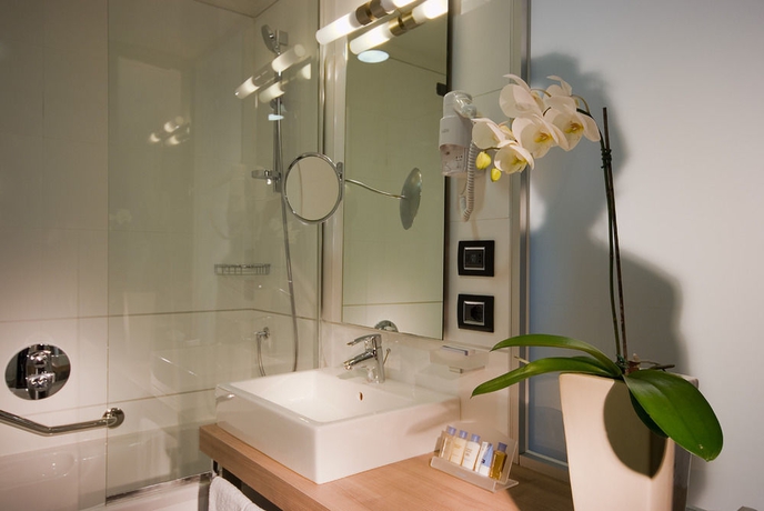 Imagen de la habitación del Hotel Doubletree By Hilton Milan. Foto 6