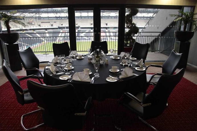 Imagen de los interiores del Hotel Doubletree By Hilton Milton Keynes. Foto 10