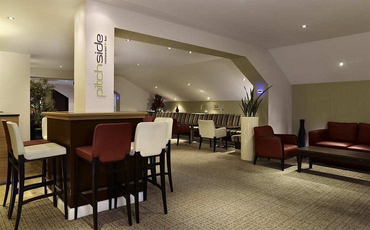 Imagen de los interiores del Hotel Doubletree By Hilton Milton Keynes. Foto 11